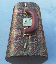 Beuty-case,necessaire,trousse, elegante astuccio da trucco,seta e ottone dorato 