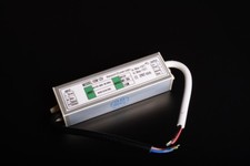 ALIMENTATORE SUPERSLIM 12v 15w