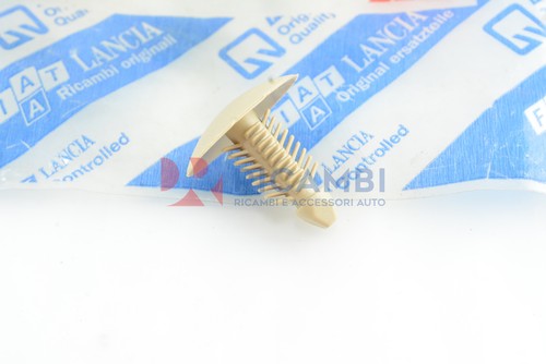Tappo clip fissaggio - tappo,