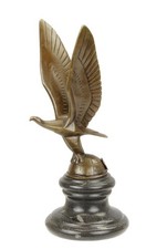 Scultura in bronzo aquila