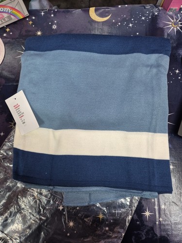 Poncho blu nuovo con etichette