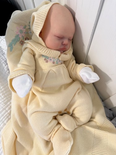Reborn cuddle baby - reborn,