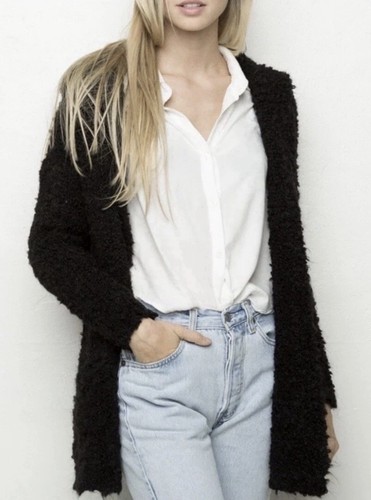 Brandy melville fuzzy pompom - brandy,