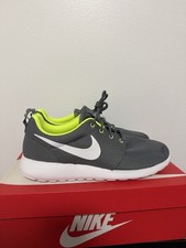 Roshe Run Grey And Green Size