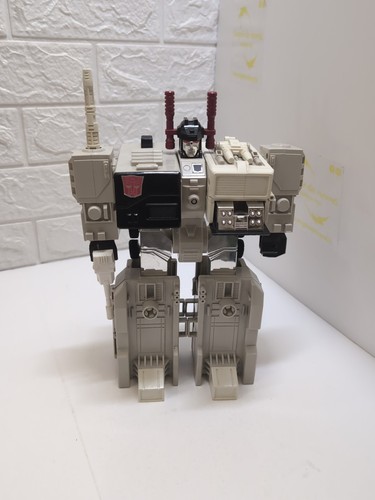 Transformers metroplex - g1,