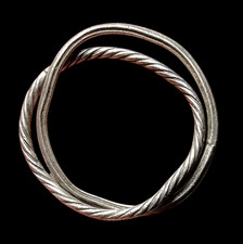 Raro manufatto anello doppio