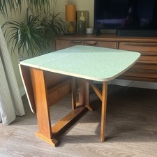 Tavolo da pranzo MCM verde