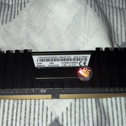 Corsair ddr4 3000 desktop - gb,