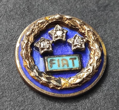 Vecchia spilla fiat per - spilla,