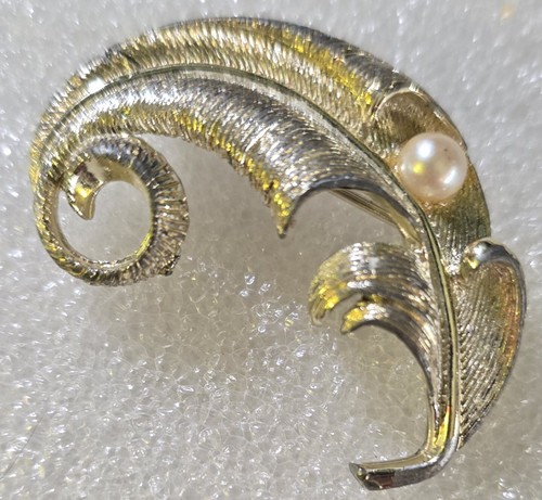 Spilla vintage finta perla