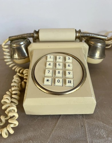 Anni vecchio telefono - 80,