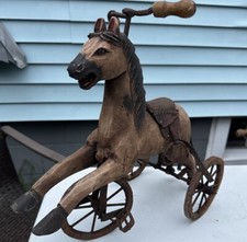 Antica giostra in legno