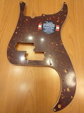 FENDER PRECISION BASS