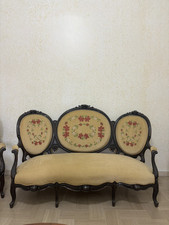 Divano Elegante Antico - Tre