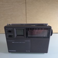 RADIO DA VIAGGIO PICCOLA VINTAGE WORLD RECEIVER SIEMENS RK-702 NON TESTATA 