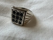 Anello Chevalier con zaffiri