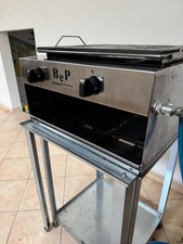 barbecue a gas con pietra lavica