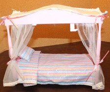 Letto a baldacchino vintage