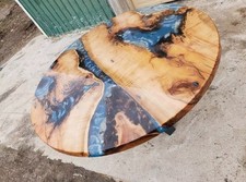 Tavolo rotondo epossidico, pranzo rotondo, divano bordo vivo tavolo legno noce ordine personalizzato