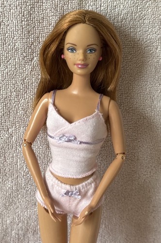 Barbie happy family - happy,