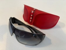 Occhiali da sole donna Prada usati color argento con custodia