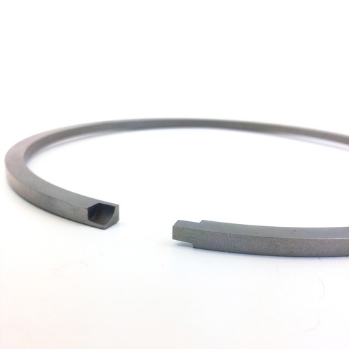 Anello pistone idraulico per