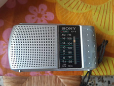 Radio portatile Sony ICF-8 AM/FM vintage, funzionante