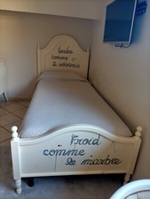 Letto singolo in legno massello artigiano Veneto, usato pochissimo come nuovo.