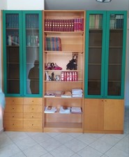 Libreria modulare a parete in noce tanganika