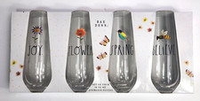 RAE DUNN 4 flauti senza stelo