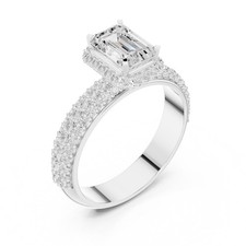 Anello con diamanti coltivati