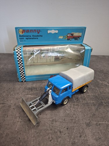 Penny 114 autocarro - n.,