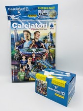 Calciatori Panini 2025 2026 Starter Pack Album figurine + Scatola Box 100 bus...