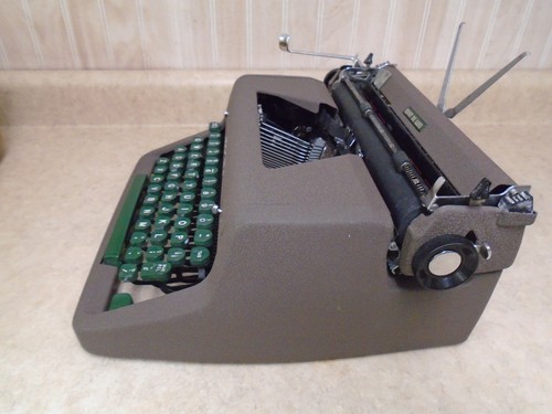 Macchina scrivere vintage - da,