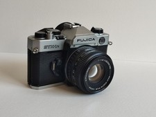 Fujica STX-1N con obiettivo X-Fujinon 50mm f/1.9