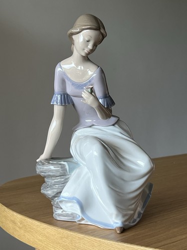 Nao lladro spring - nao,
