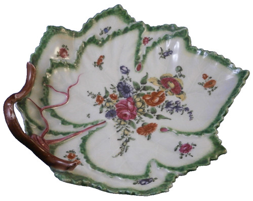 Antico piatto porcellana
