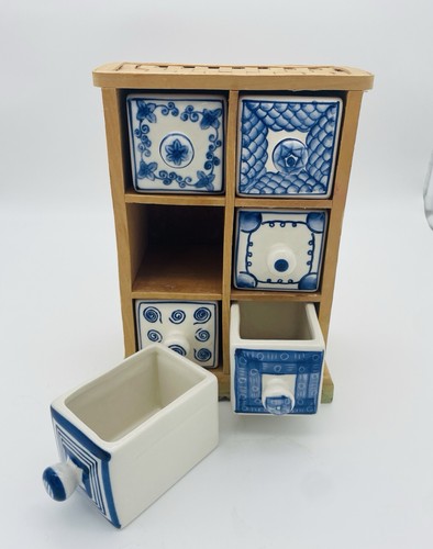 Cassettiera rinascimentale - , in