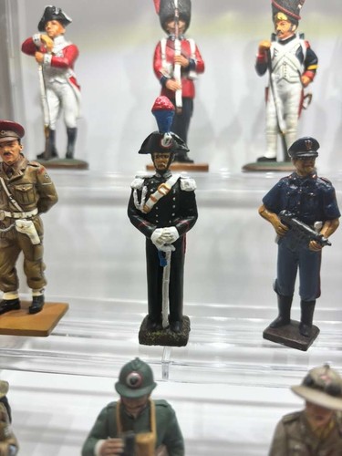Statuina uniforme cerimoniale
