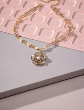 Collana Ciondolo A Fiore E