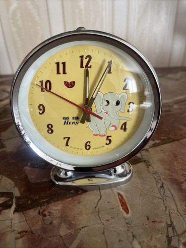 Sveglia vintage hero carica - vintage, hero,