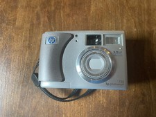 HP Photosmart 735 Display LCD 3,2MP Fotocamera Digitale con Zoom Ottico 3x