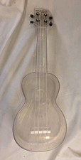 Ukulele trasparente resistente