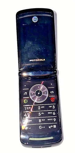 Telefono cellulare con ribalta