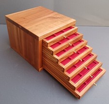 Monetiere in ciliegio massello