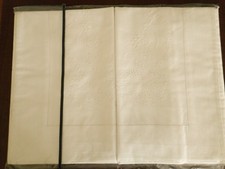 Lenzuolo 1 Posto In Percalle Di Puro Cotone ricamato a Mano  A Punto Inglese 