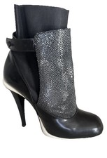 Stivali Fendi in pelle con