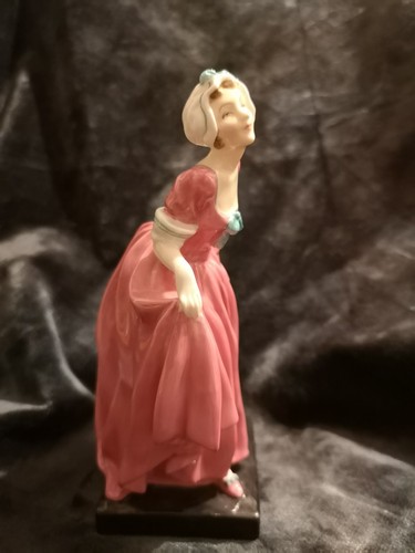 Figurina royal doulton - royal,