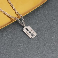 Collana con ciondolo