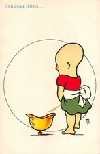 A8921) WW1 SATIRICA ANTI AUSTRIACA BAMBINO FA LA PIPI' DENTRO UN ELMO A CHIODO 